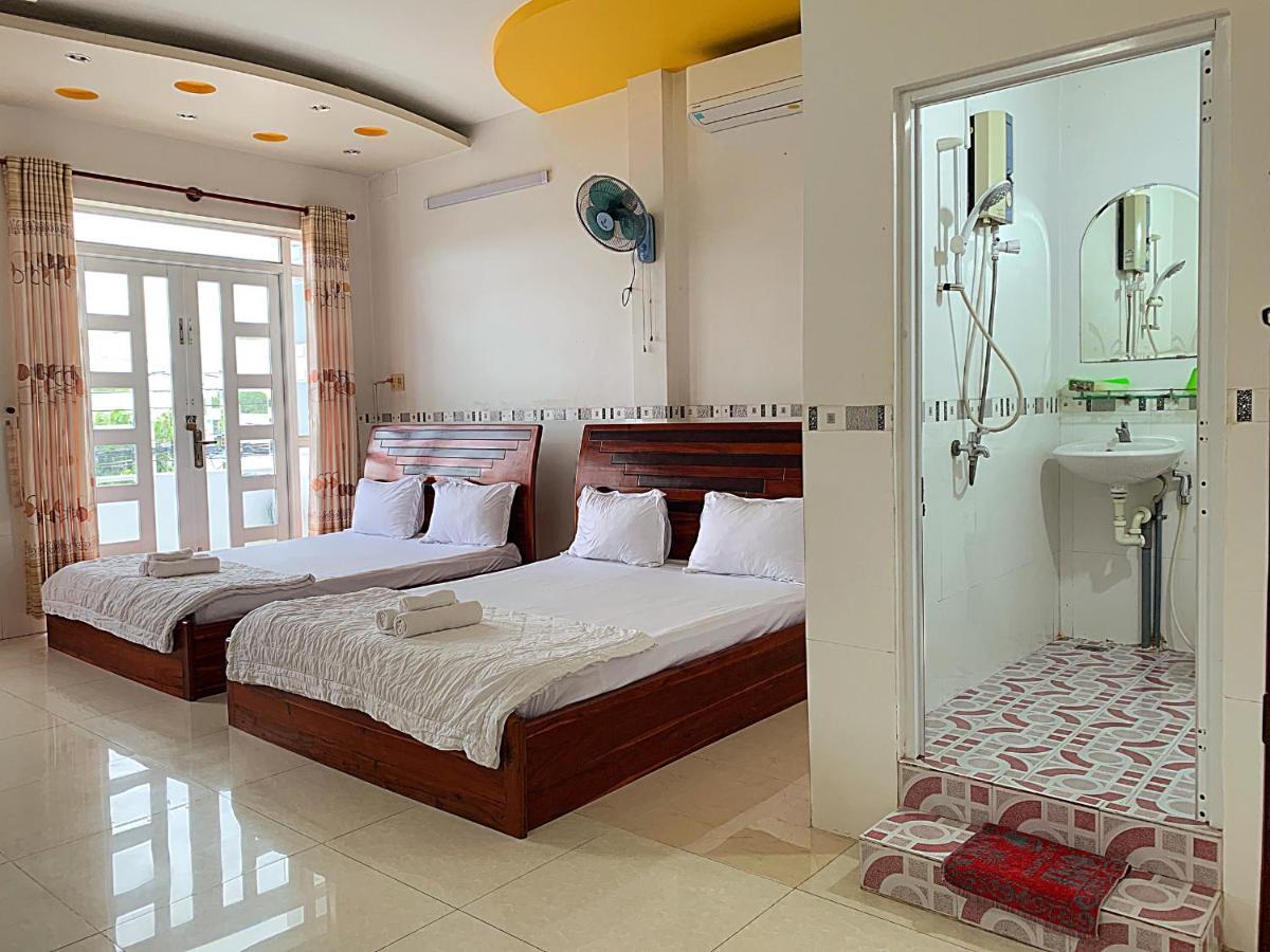 Ngoc May Guesthouse Chau Doc Esterno foto