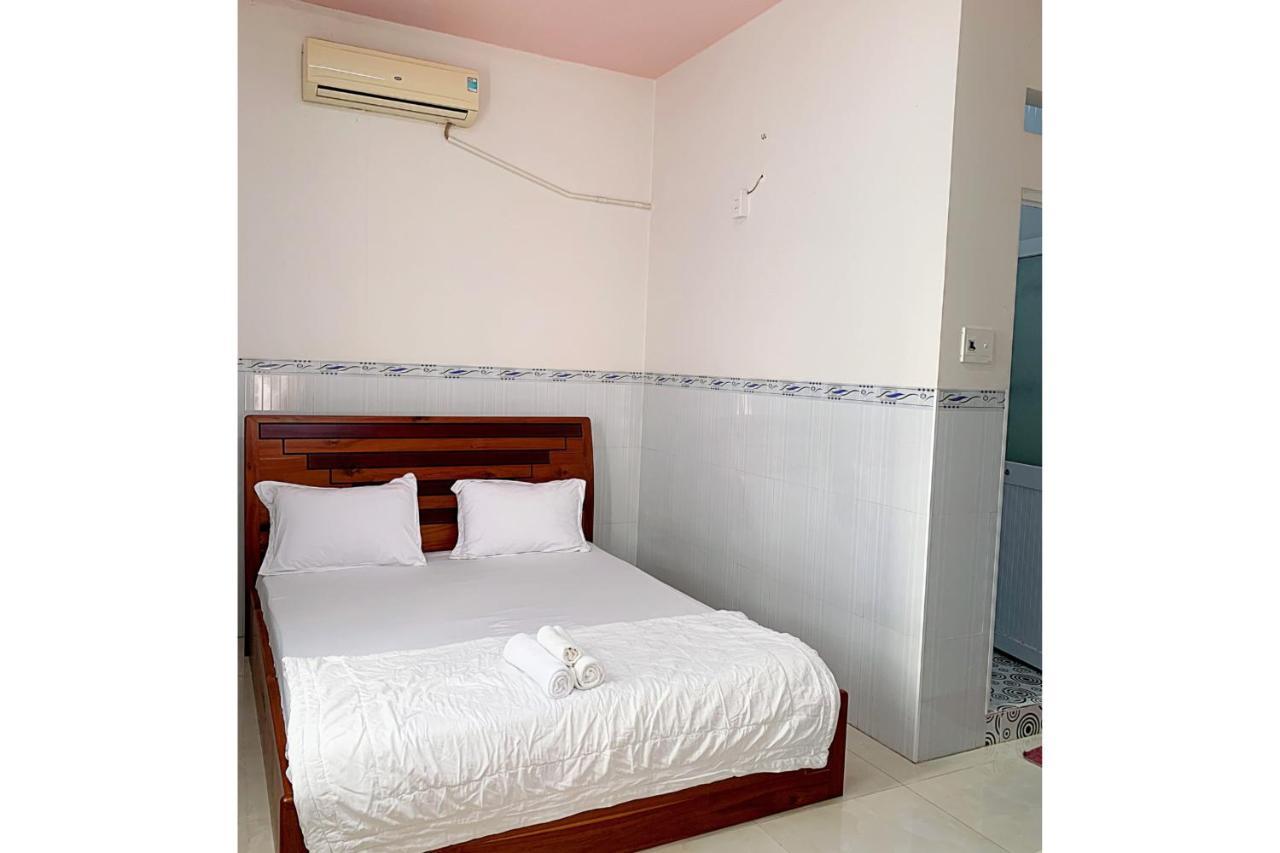 Ngoc May Guesthouse Chau Doc Esterno foto