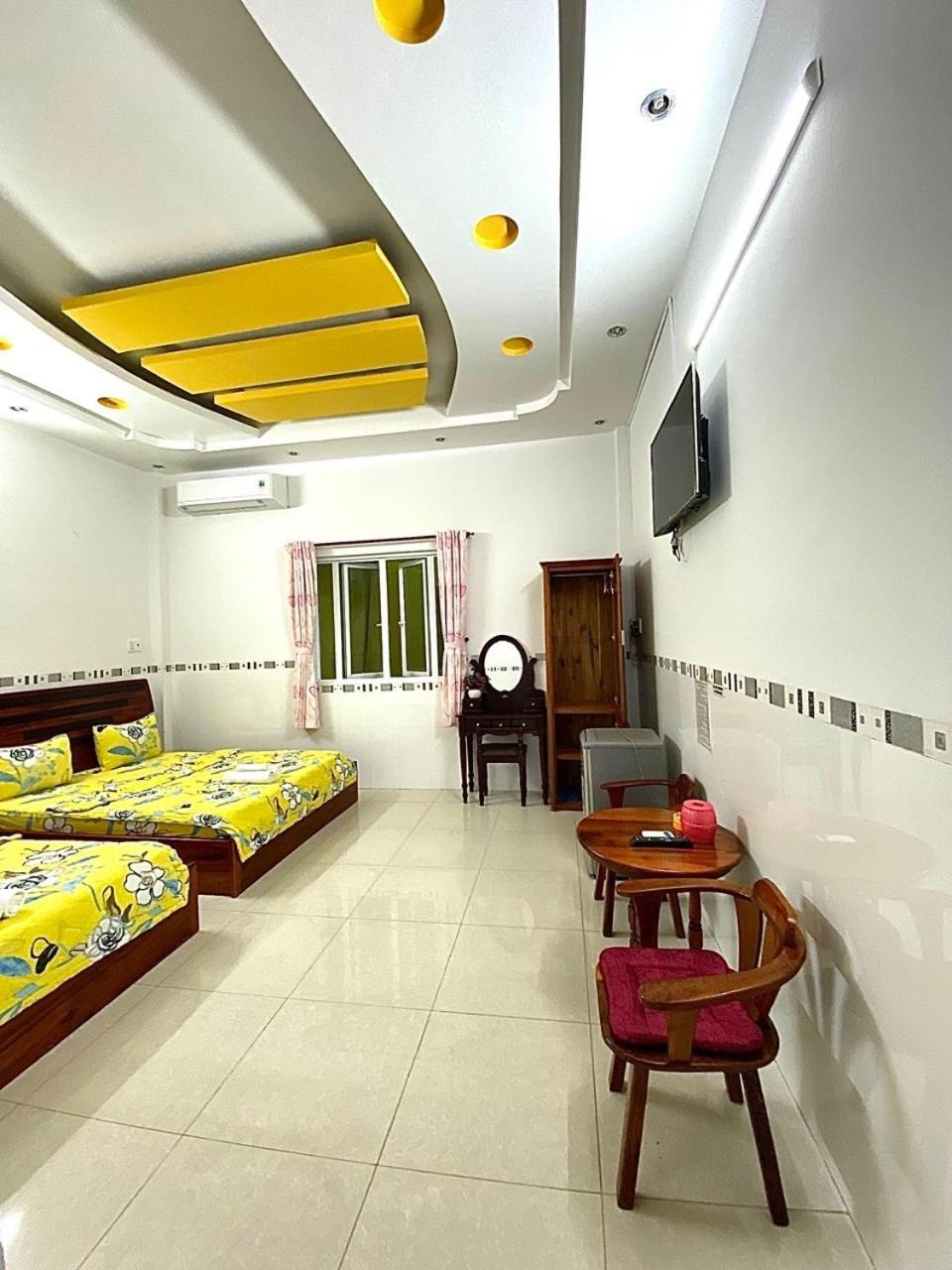 Ngoc May Guesthouse Chau Doc Esterno foto