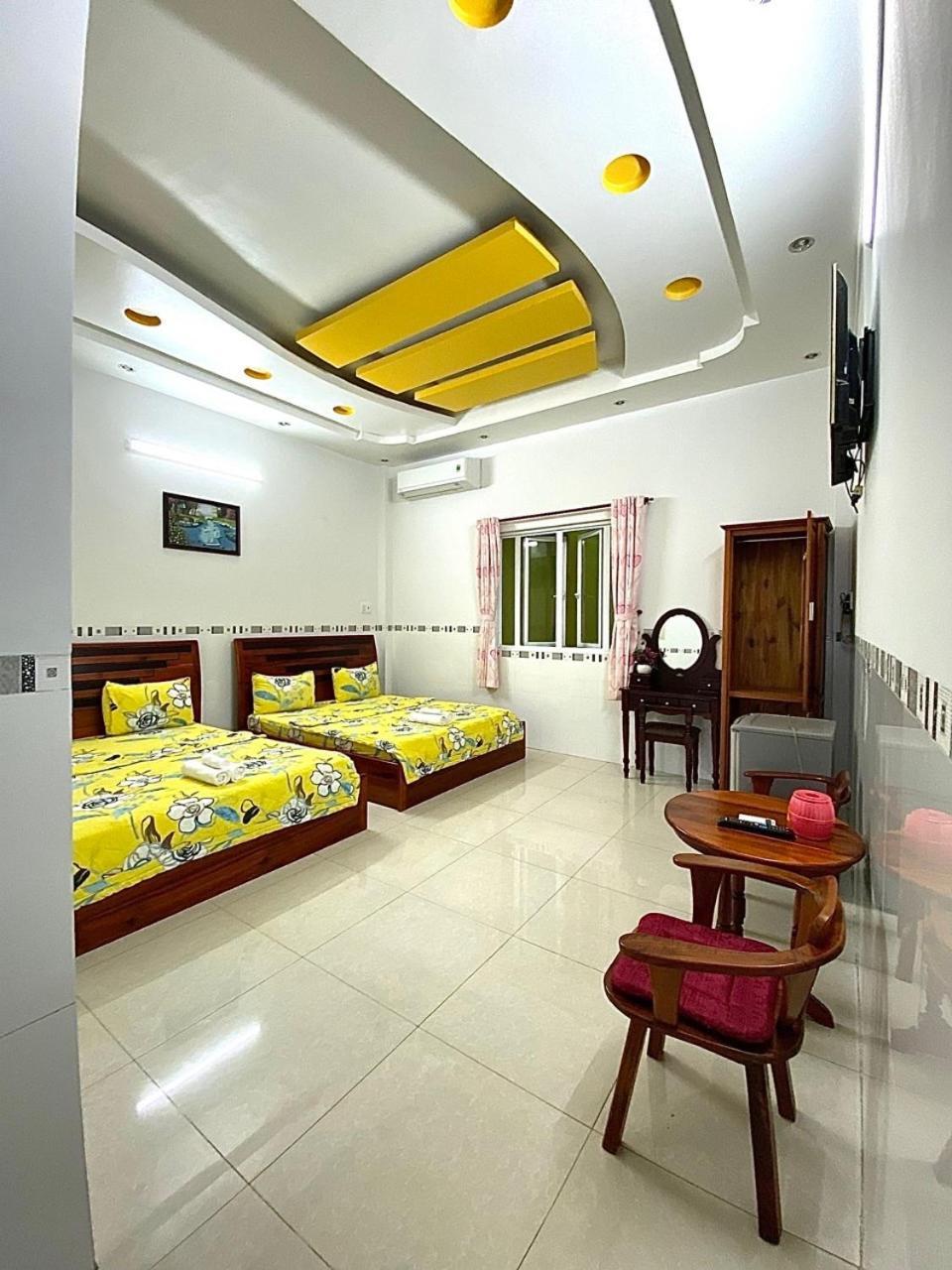 Ngoc May Guesthouse Chau Doc Esterno foto