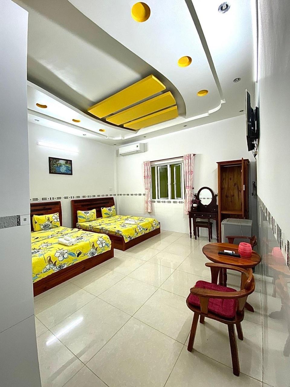 Ngoc May Guesthouse Chau Doc Esterno foto
