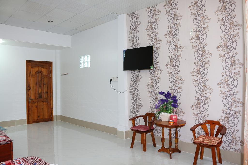 Ngoc May Guesthouse Chau Doc Esterno foto