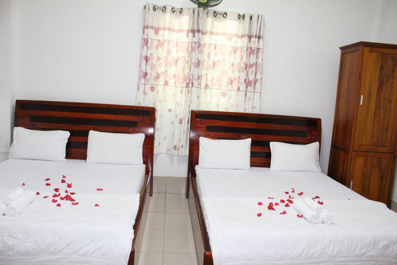 Ngoc May Guesthouse Chau Doc Esterno foto