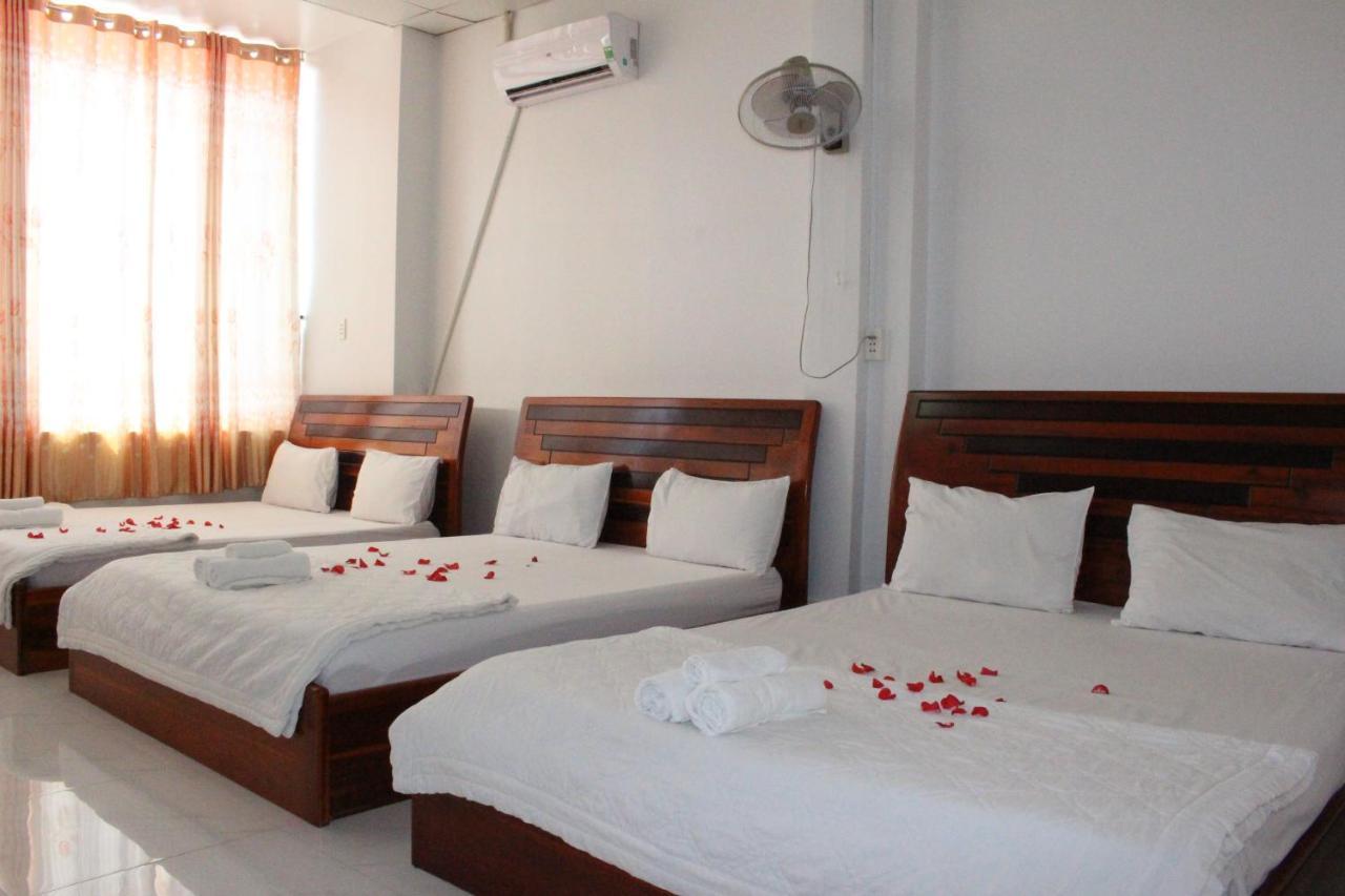 Ngoc May Guesthouse Chau Doc Esterno foto