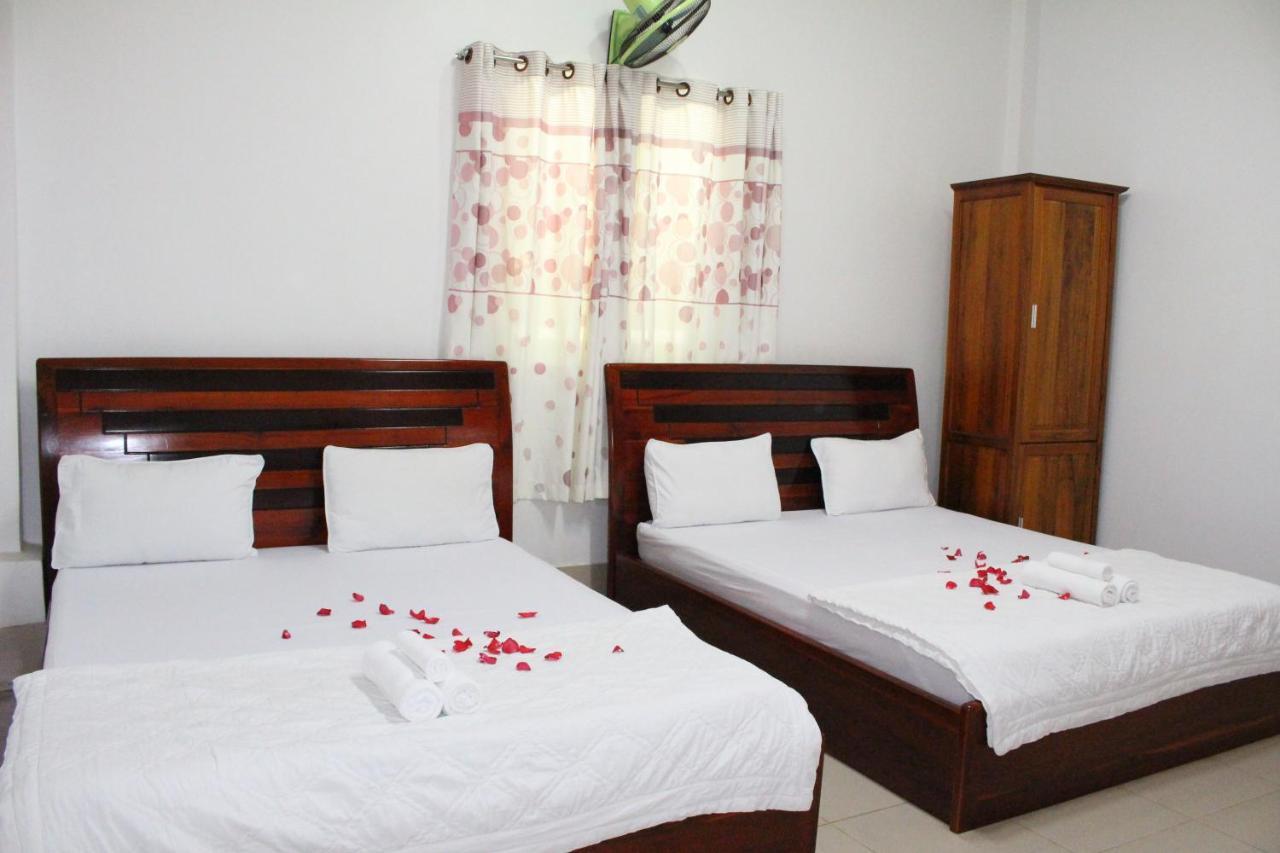 Ngoc May Guesthouse Chau Doc Esterno foto