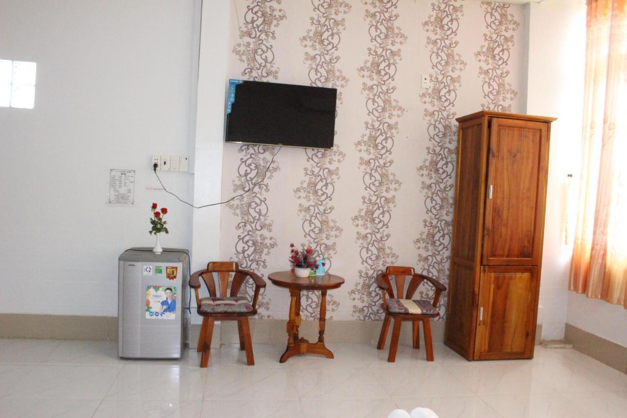 Ngoc May Guesthouse Chau Doc Esterno foto